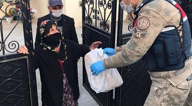 Vefa Sosyal Destek Grubu, Yaşlıların İhtiyacına Koşuyor