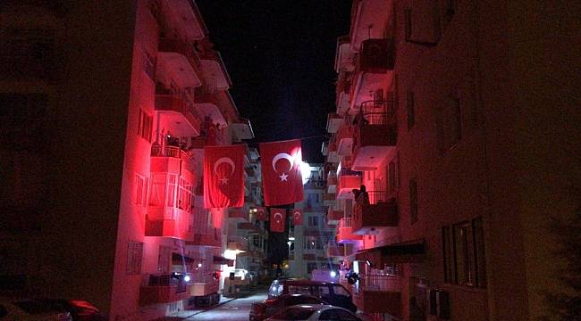 23 Nisan Coşkusu Evlerde Yaşandı