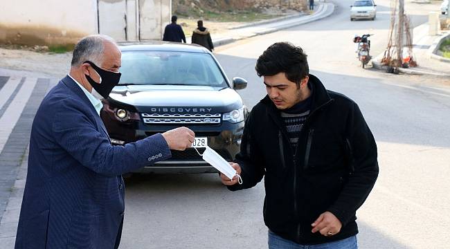 Başlan Karadağ Vatandaşlara Maske Dağıttı