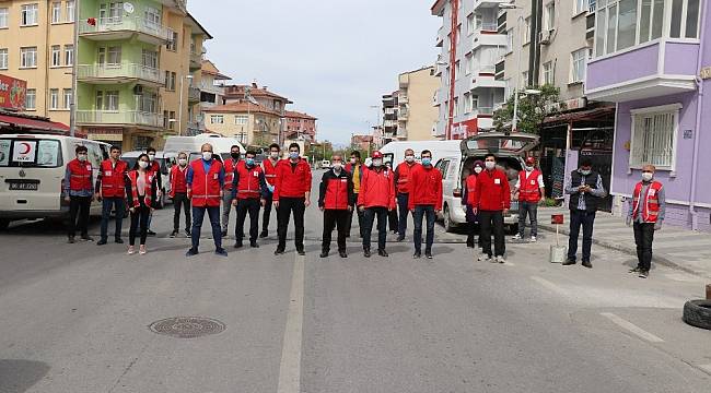 Kızılay, Ücretsiz Ekmek Dağıtımına Devam Ediyor