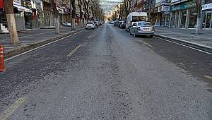 Malatya'da Cadde ve Sokaklar Boş Kaldı