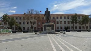 Malatya Kent Merkezinde Ana Caddeler Boşaldı