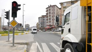 Sinyalizasyonda 'Evde Kal' Mesajı