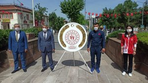 '19 Mayıs, Tarih Sahnesinde Milletimizin Şaha Kalkışıdır'