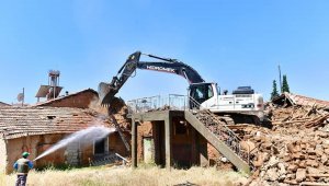 Başkan Çınar; 259 Metruk Binanın Yıkımını Yaptık