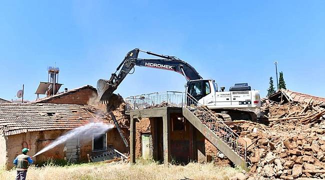 Başkan Çınar; 259 Metruk Binanın Yıkımını Yaptık