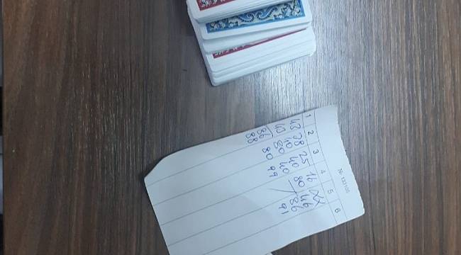 Dernek Binasında Kumar Oynayan 4 Zanlı Yakalandı