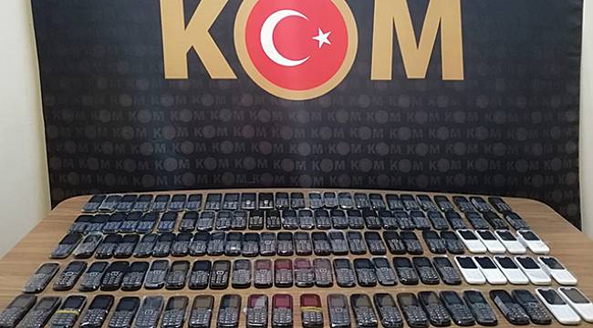 Gümrük Kaçağı 125 Adet Cep Telefonu Ele Geçirildi
