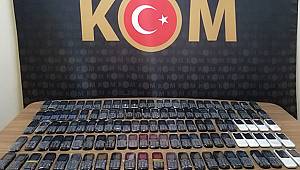 Gümrük Kaçağı 125 Adet Cep Telefonu Ele Geçirildi