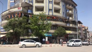 Hekimhan'da Testi pozitif Çıkan Berberin Müşterileri Yakın Takipte