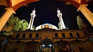 Kadir (Kadr) Suresi Arapça, Türkçe okunuşu ve Fazileti