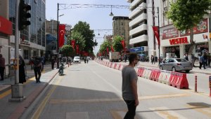 Kapalı Caddeler Açılıyor, Maske Zorunlu
