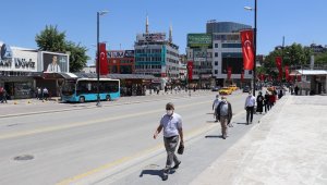 Kısıtlama Sonrası Cadde ve Sokaklarda İnsan Yoğunluk Yaşandı
