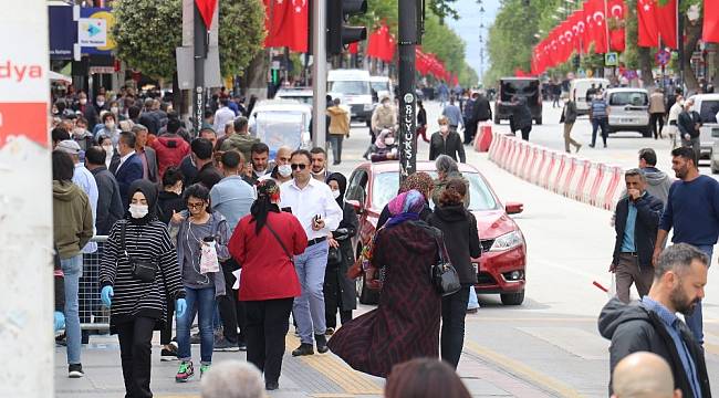 Kısıtlama Sonrası Malatya Sokakları Hareketlendi