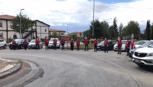Kızılay Gönüllüleri Vatandaşa Yardım İçin Sahada