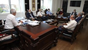 Başkan Güder, Belediye'nin Yatırımlarını muhtarlara anlattı
