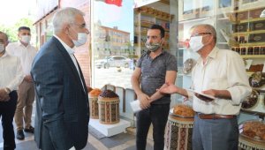 Güder, Sahaflar Çarşında Esnaflarla Biraya Geldi