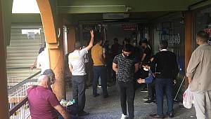 Noterlerde Vatandaşlar Uzun Kuyruklar Oluşturdu