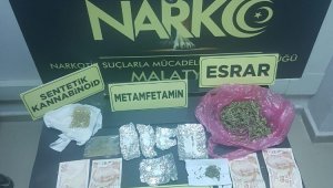 Sokak Satıcılarına Geçit Yok... 4 Zanlı Tutuklandı