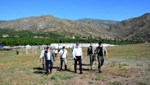 Vali Baruş; Konutlar En Kısa Sürede Depremzedelere Teslim Edilecek