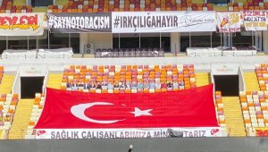 YMS Tribünleri Ünlü İsimlerle Doldurdu