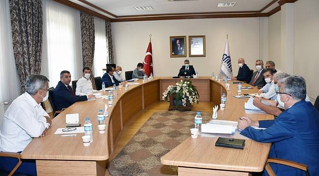 Büyük Şire Pazarı için sosyal mesafe uyarısı