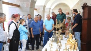 İlk antika pazarı Kervansaray'da açıldı
