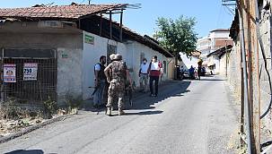 Kendini eve kilitleyen silahlı şahsa droneli operasyon