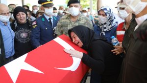 Malatyalı şehit gözyaşları arasında toprağa verildi