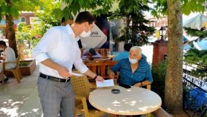 Pütürge Kaymakamı, Hem maske dağıttı, hem veda etti