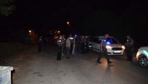Türbe Ziyaretine Gidenlerin Üzerine Ateş Açıldı: 2 Yaralı