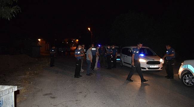 Türbe Ziyaretine Gidenlerin Üzerine Ateş Açıldı: 2 Yaralı