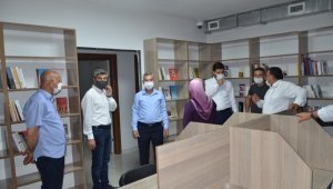 Yeşilyurt Belediyesi'nden Çavuşoğlu 'na kitap kafe