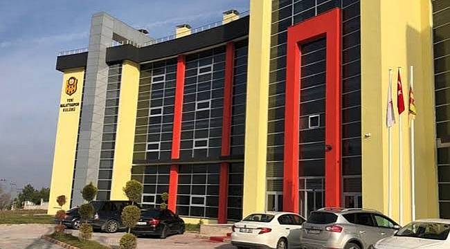 YMS; Eleştiriye evet, küfür ve hakarete hayır
