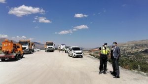 Yol Çöktü Tünel Ulaşıma Kapandı