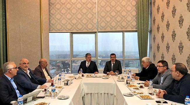 Ahmet Çakır, YMS Divan Kurulu Başkanlığından İstifa Etti