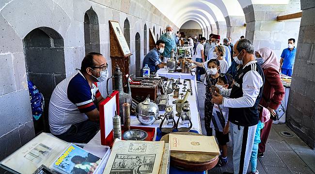 Antika Sevenler Kervansaray'da Buluşmaya Devam Ediyor