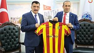 Başkan Gürkan'dan Gevrek'e İstifa Et Çağrısı