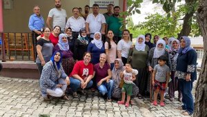 Çeyrek asırdan fazla aynı yerde imamlık yapan din görevlisine plaketli uğurlama