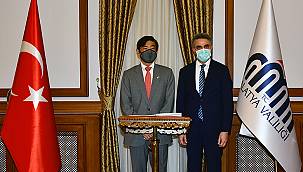 Japonya Ankara Büyükelçisi Akio Miyajima Vali Baruş’u Ziyaret Etti
