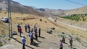 Köylerine yakın taş ocağına isyan eden vatandaşlar eylem yaptı