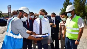Vali Baruş, Kale ve Battalgazi'deki deprem konutlarını incelendi
