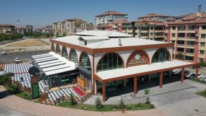 Yeşilyurt Belediyesi ikinci yeşil gıda marketini hizmete sundu