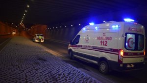 Alt geçitte trafik kazası: 2 yaralı