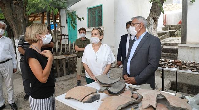 Arslantepe Höyüğü'nde 53 mezar bulundu