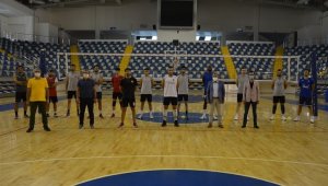 Büyükşehir Voleybol Takımı iddialı
