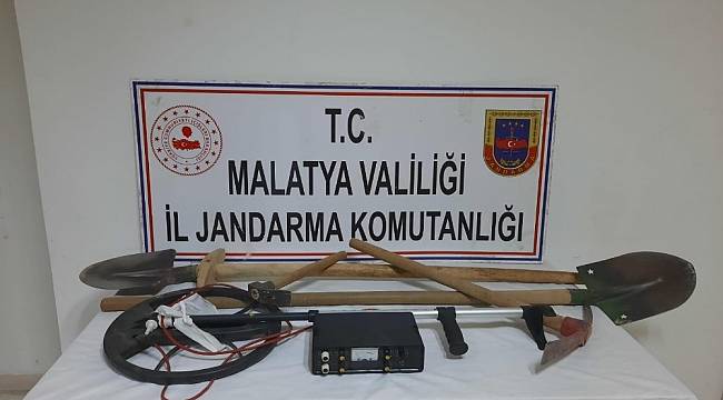 Kaçak Kazıya 5 Gözaltı