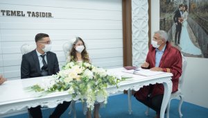 Korona, Battalgazi'de aşıkları durduramadı