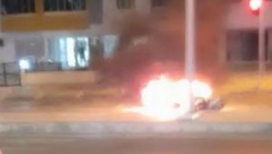 Motosiklet yangını korkuttu