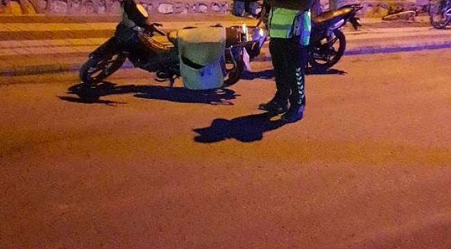 Polisten motosiklet denetimi